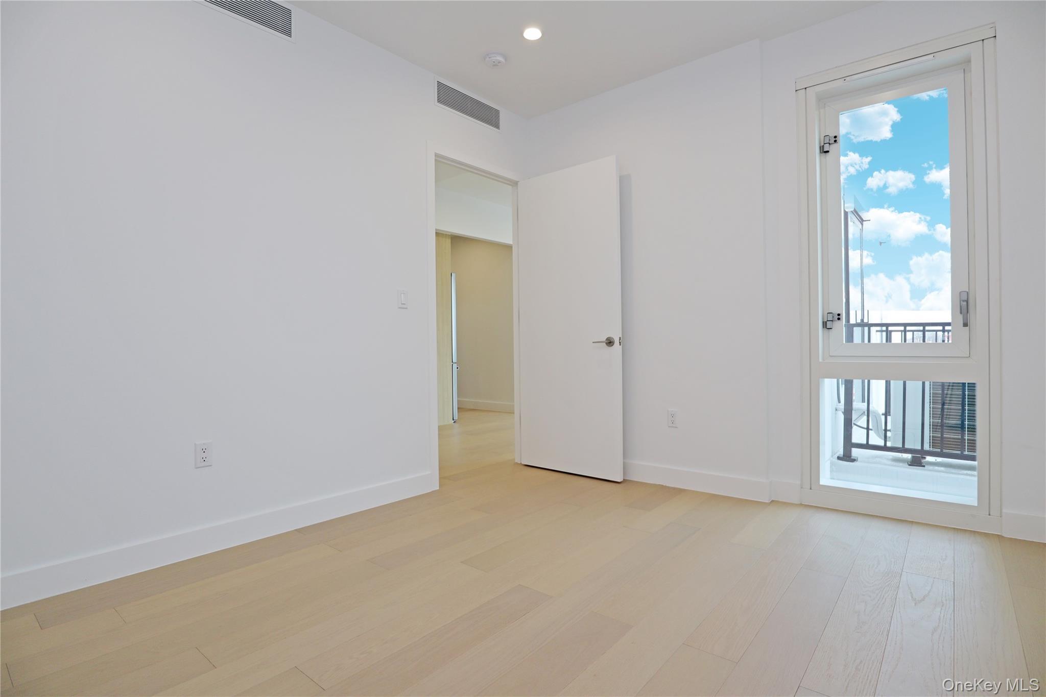 Condo Northern  Queens, NY 11354, MLS-941808-9