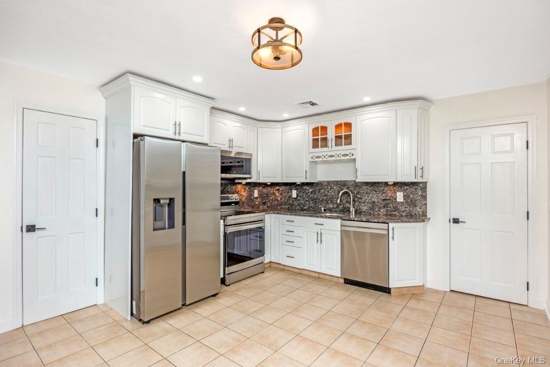 Single Family Nelson Suffolk County, NY 11784, MLS-941811-14