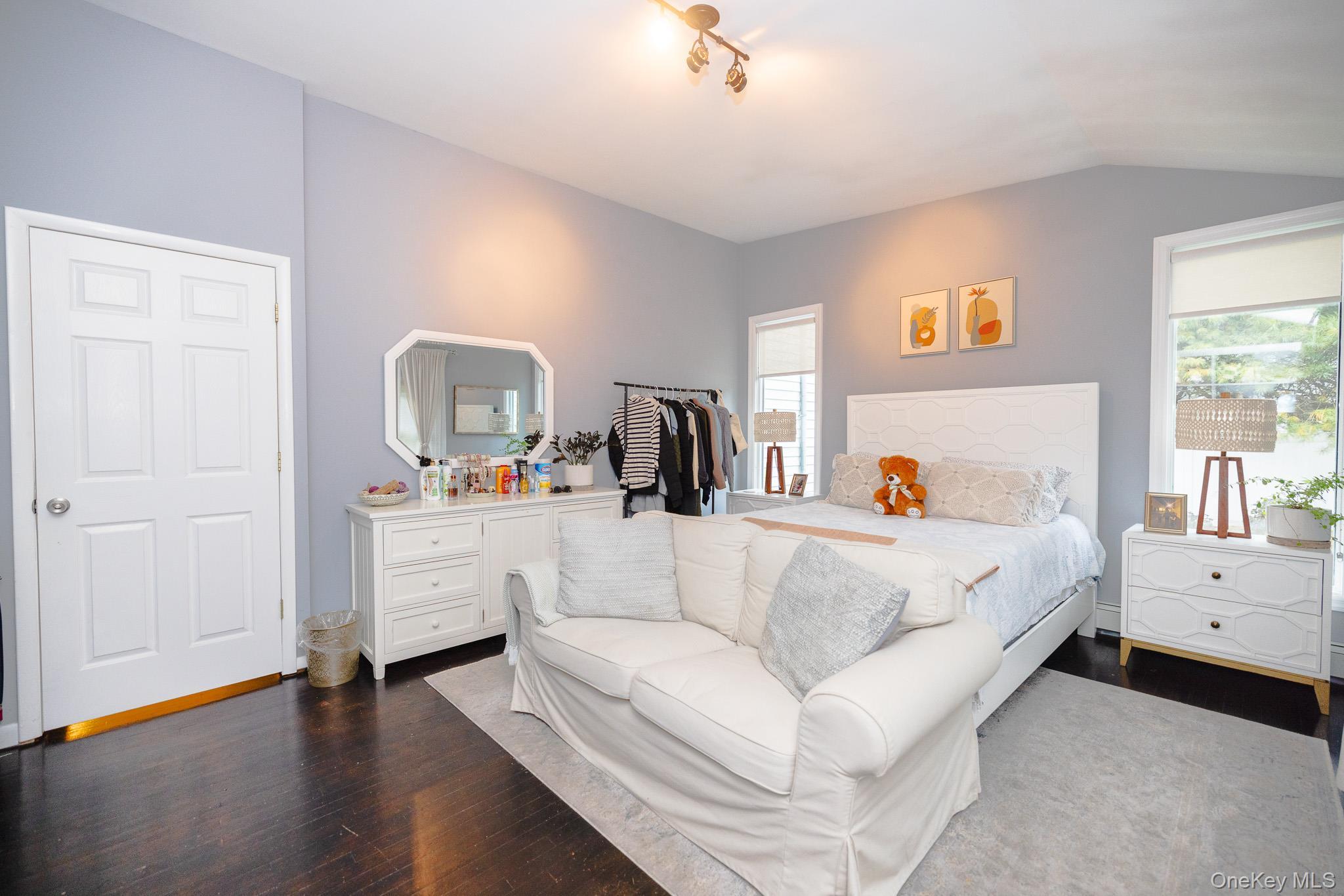 Single Family Kings Drive Suffolk County, NY 11901, MLS-941812-17
