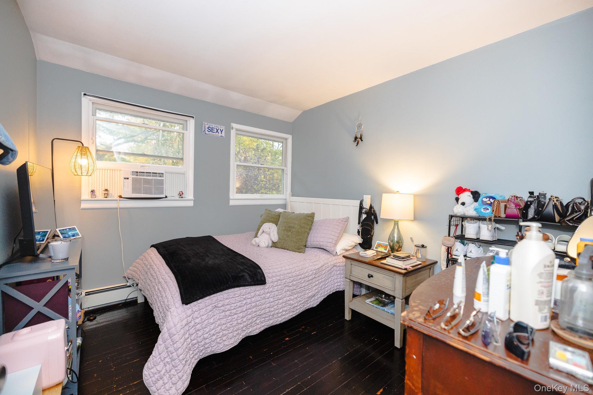Single Family Kings Drive Suffolk County, NY 11901, MLS-941812-20