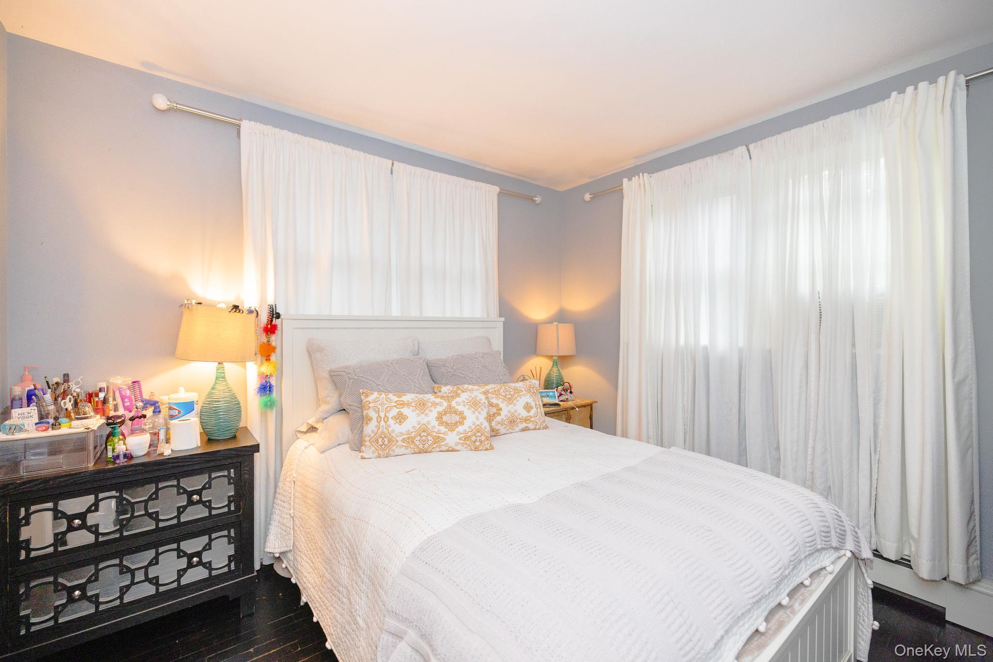 Single Family Kings Drive Suffolk County, NY 11901, MLS-941812-22