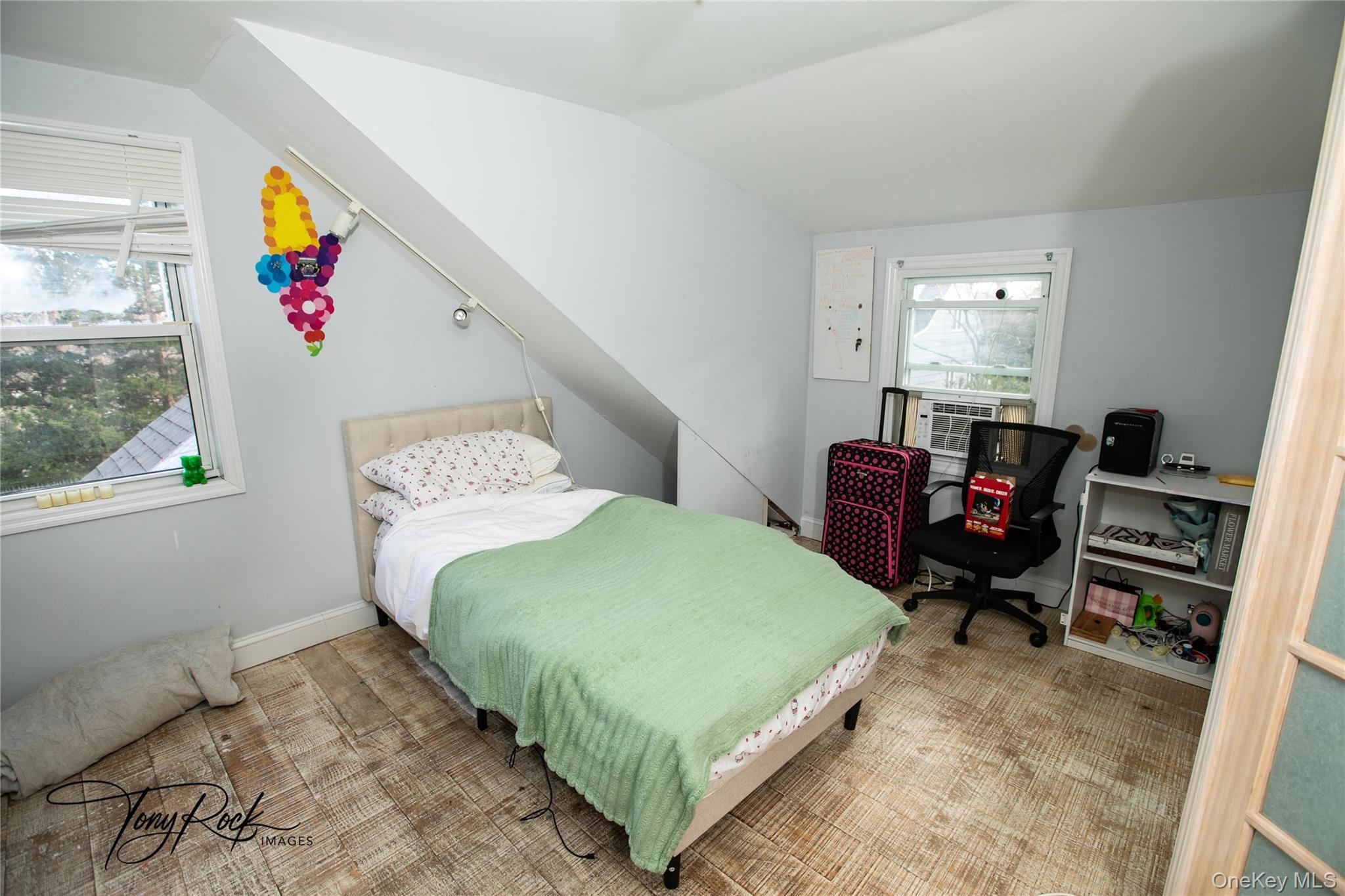 Single Family Glamford Nassau County, NY 11050, MLS-941813-10