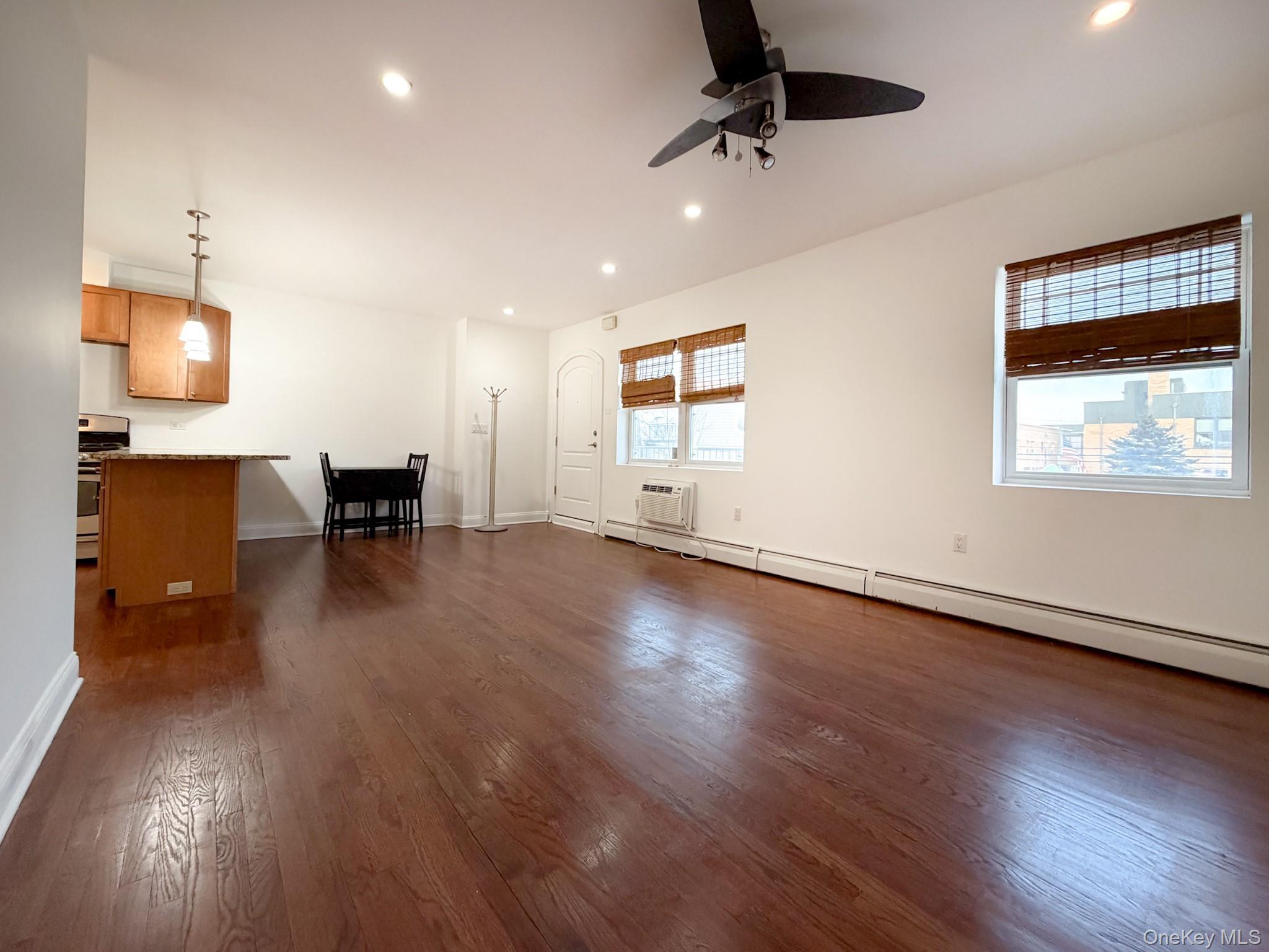 Condo Beach 100th  Queens, NY 11694, MLS-941831-6