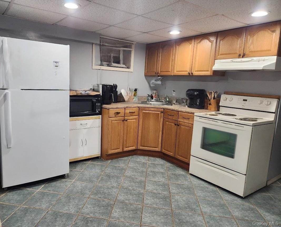 Single Family 3rd Suffolk County, NY 11704, MLS-941834-14