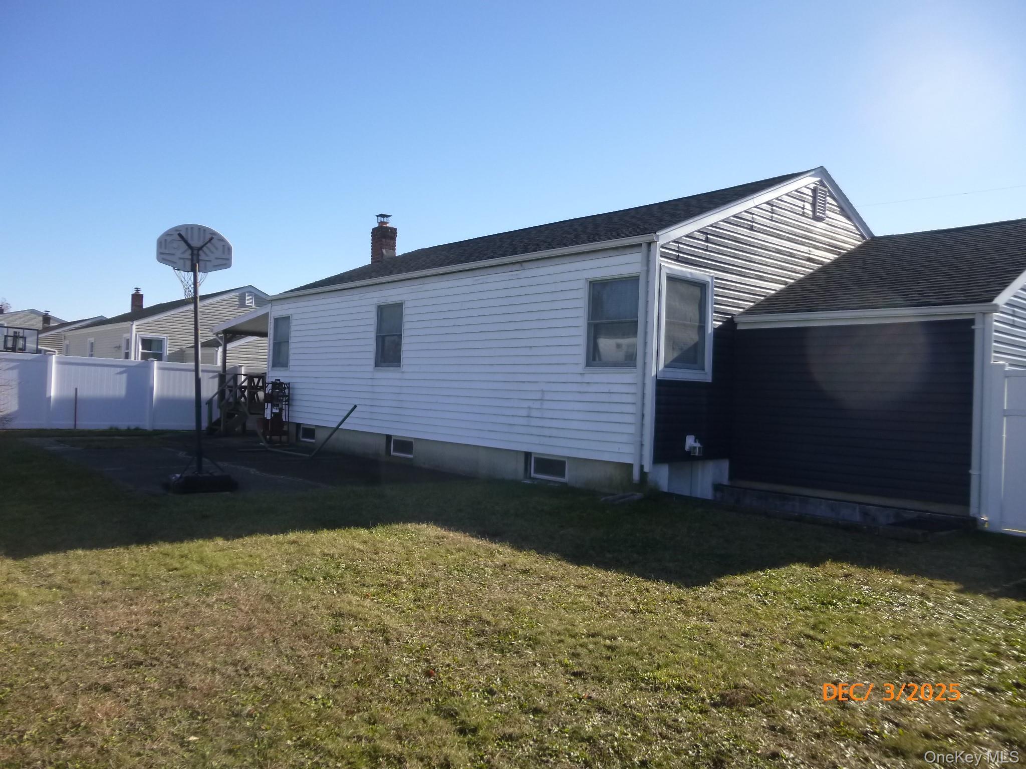 Single Family Carroll Suffolk County, NY 11717, MLS-941850-4