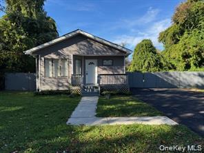 Single Family Orchid  Suffolk County, NY 11951, MLS-941880-17