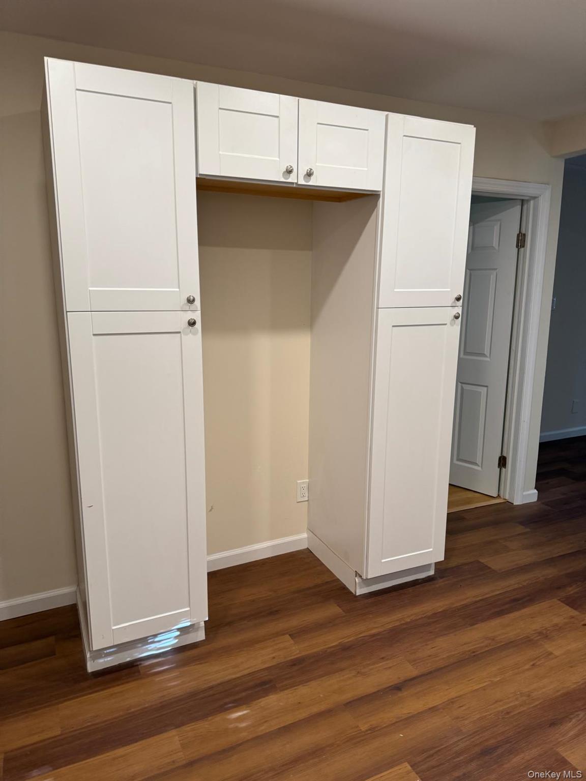 Single Family Orchid  Suffolk County, NY 11951, MLS-941880-18