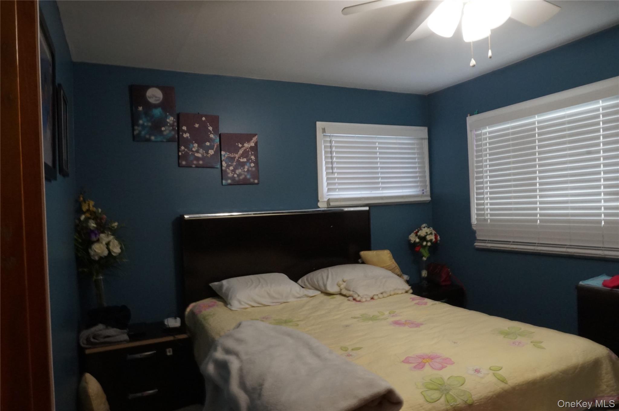 Single Family Thompson  Suffolk County, NY 11706, MLS-941910-5