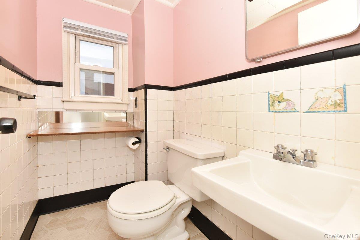 Single Family Barwick  Nassau County, NY 11501, MLS-941917-20