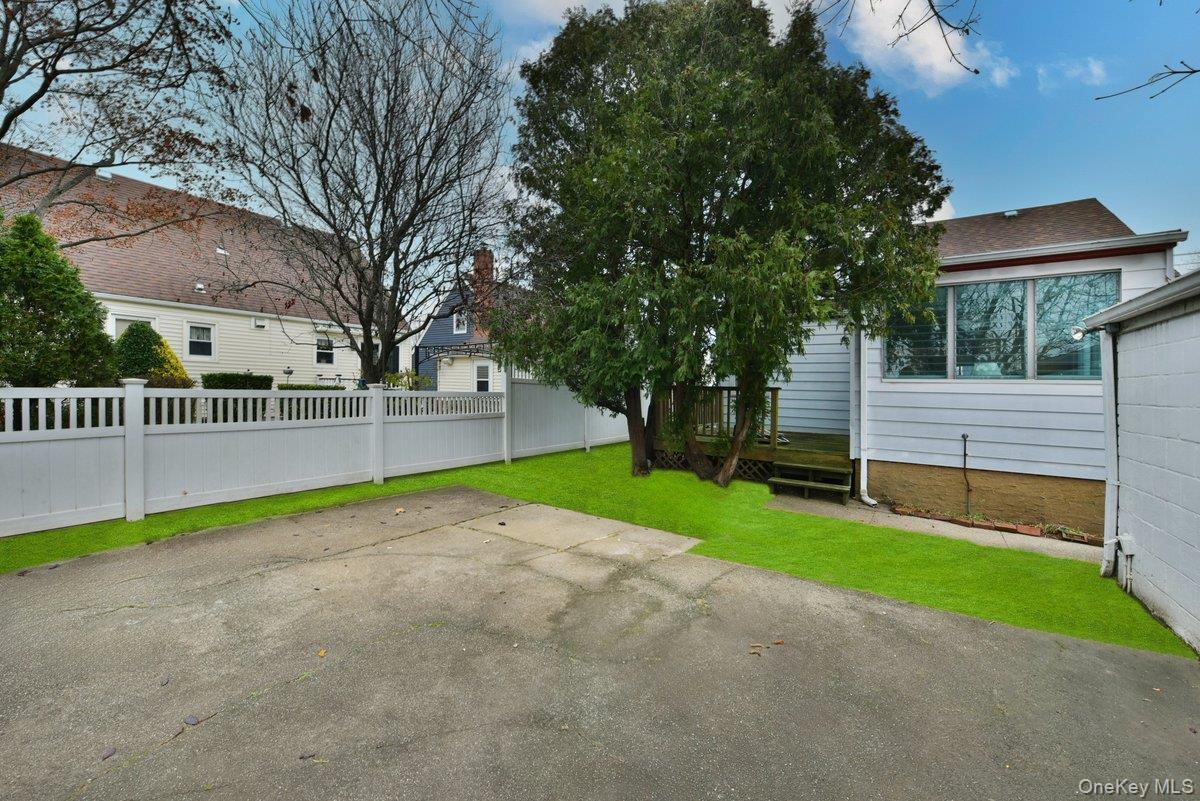 Single Family Barwick  Nassau County, NY 11501, MLS-941917-23