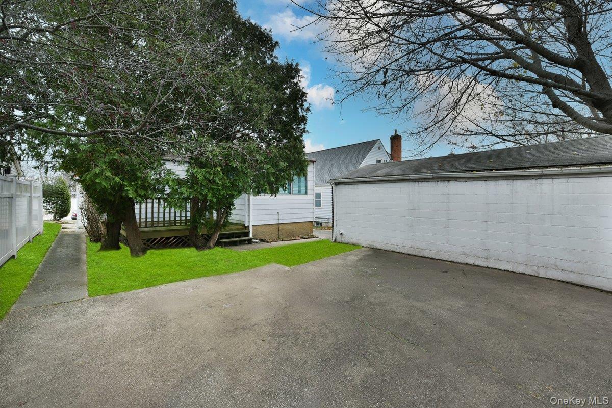 Single Family Barwick  Nassau County, NY 11501, MLS-941917-24