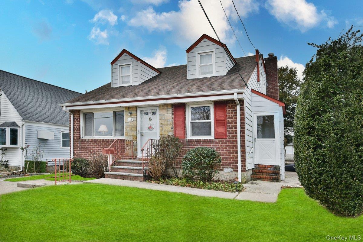 Single Family Barwick  Nassau County, NY 11501, MLS-941917-3