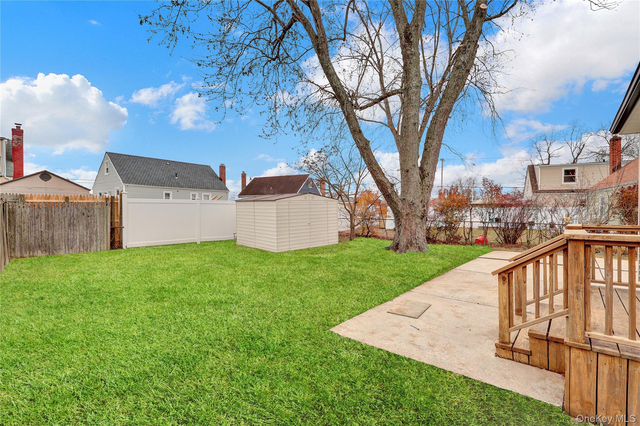 Single Family Union  Nassau County, NY 11553, MLS-941937-25