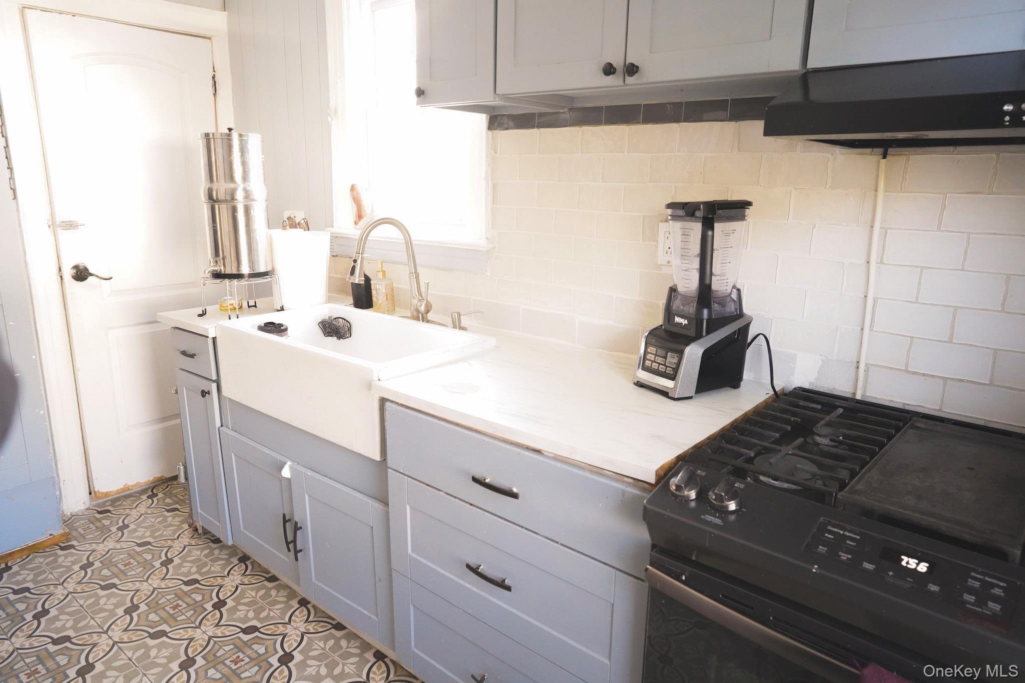 Single Family Everett  Nassau County, NY 11563, MLS-941938-10