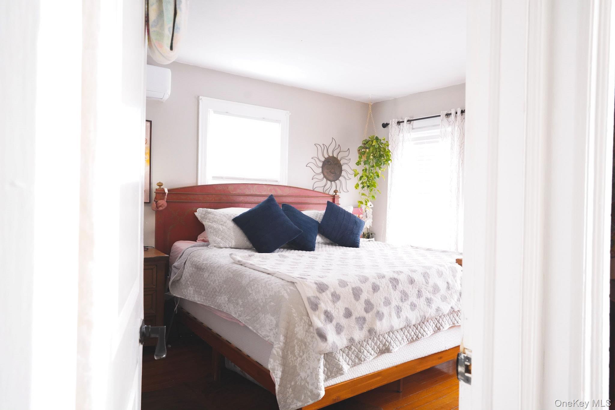 Single Family Everett  Nassau County, NY 11563, MLS-941938-17