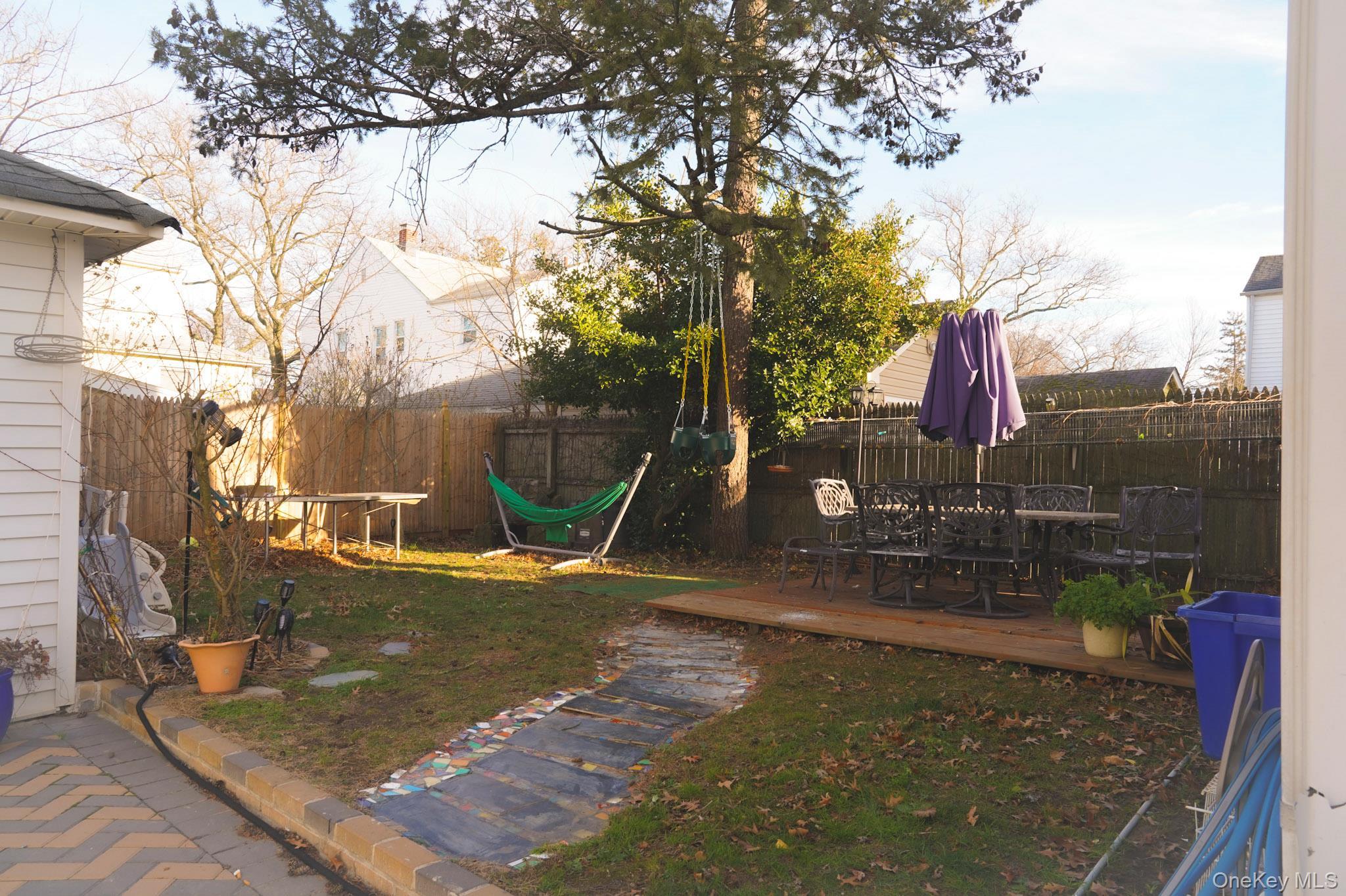 Single Family Everett  Nassau County, NY 11563, MLS-941938-25