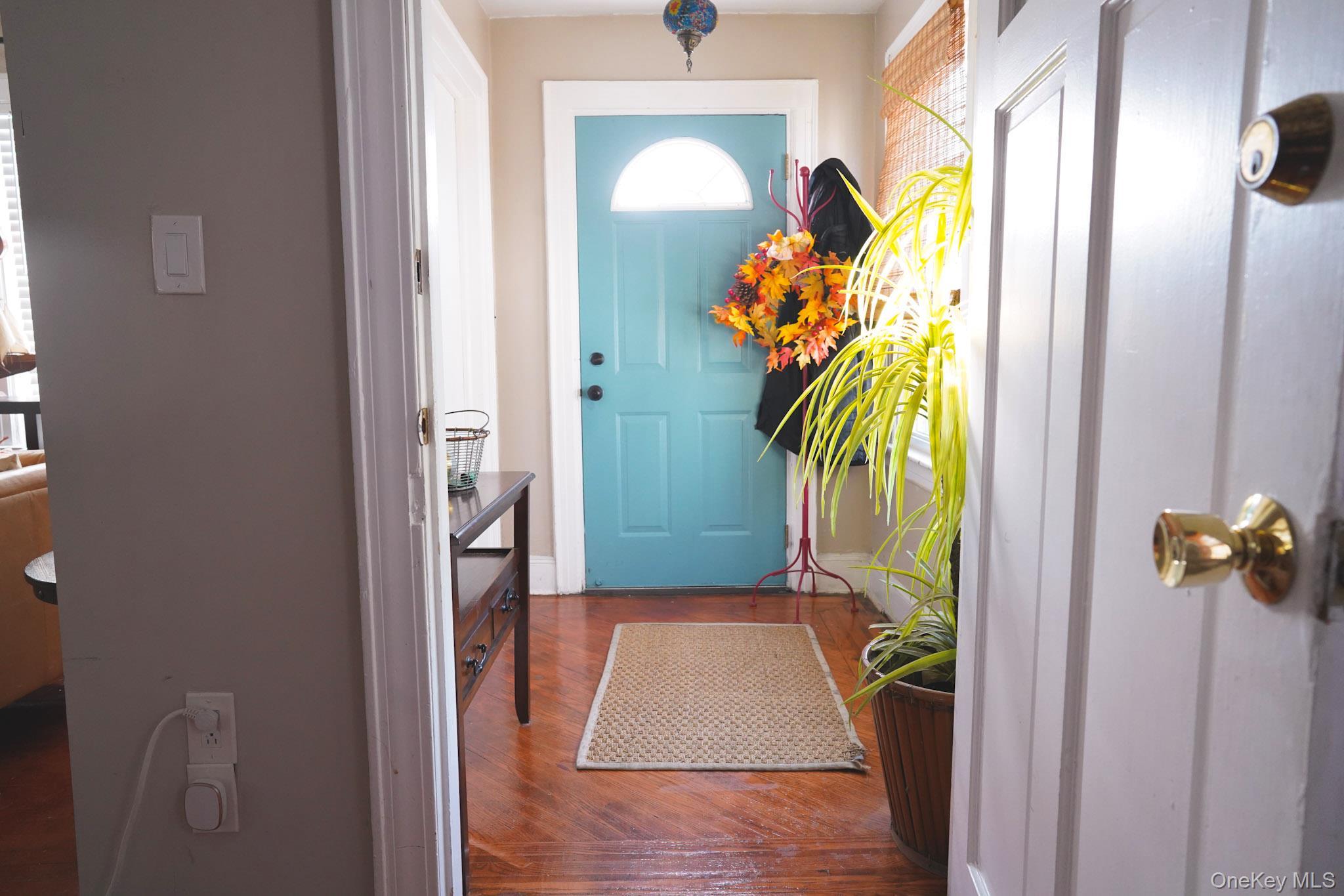 Single Family Everett  Nassau County, NY 11563, MLS-941938-3