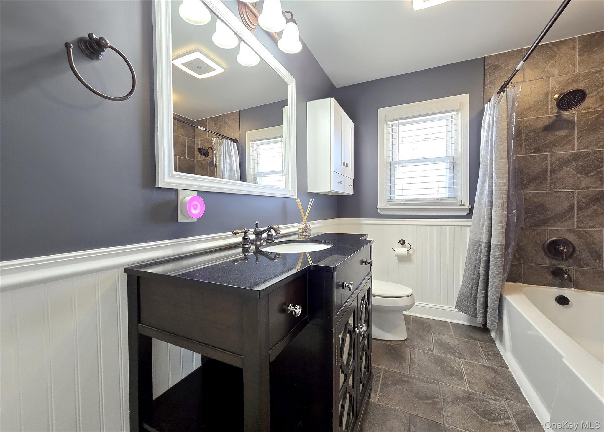 Single Family Virginia Suffolk County, NY 11720, MLS-941950-17