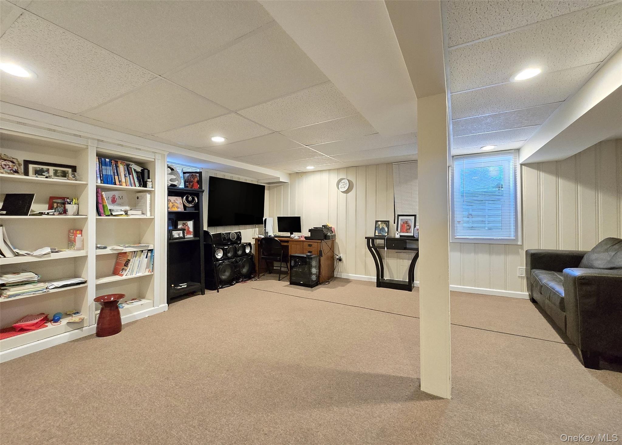 Single Family Virginia Suffolk County, NY 11720, MLS-941950-18