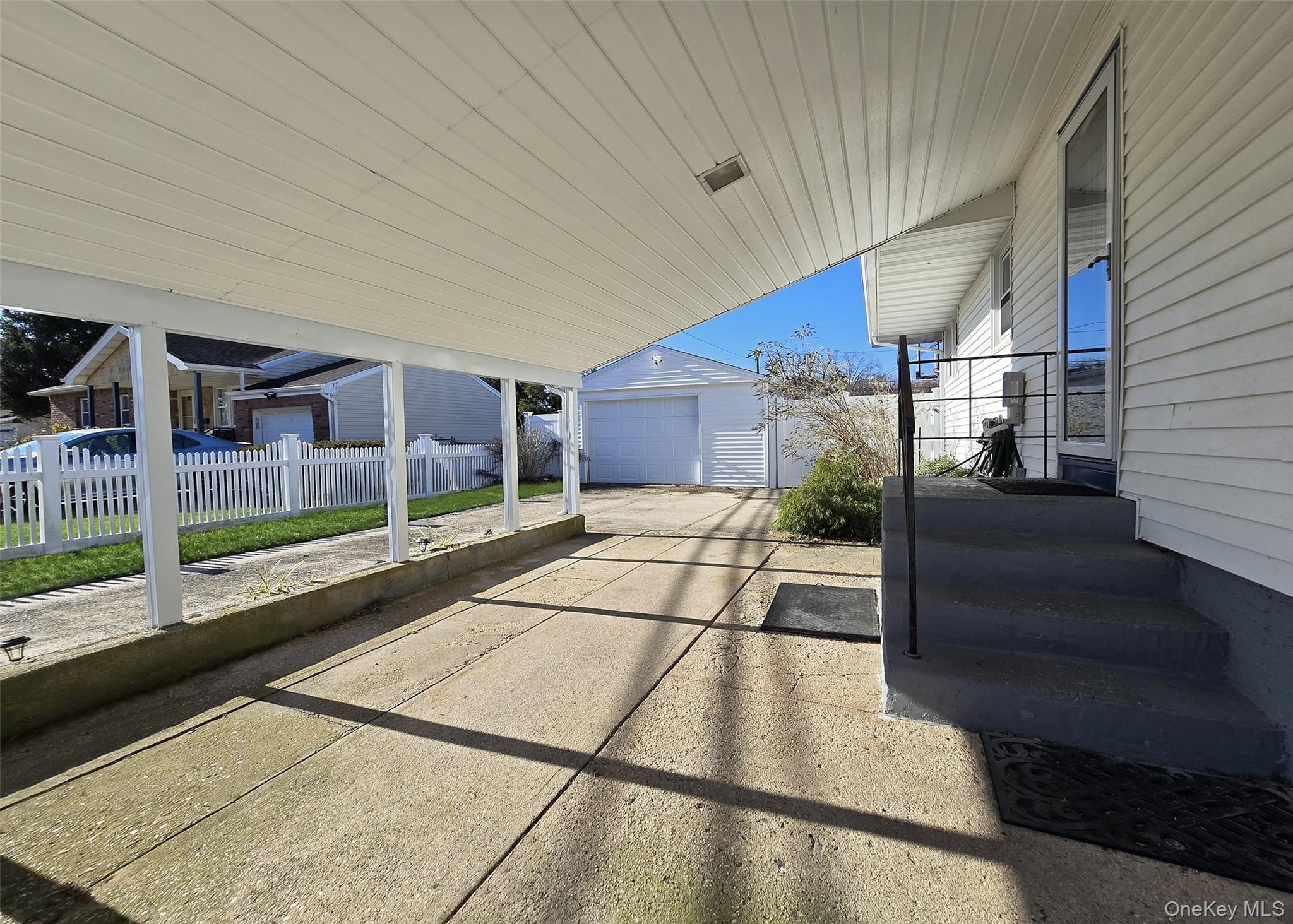 Single Family Virginia Suffolk County, NY 11720, MLS-941950-2