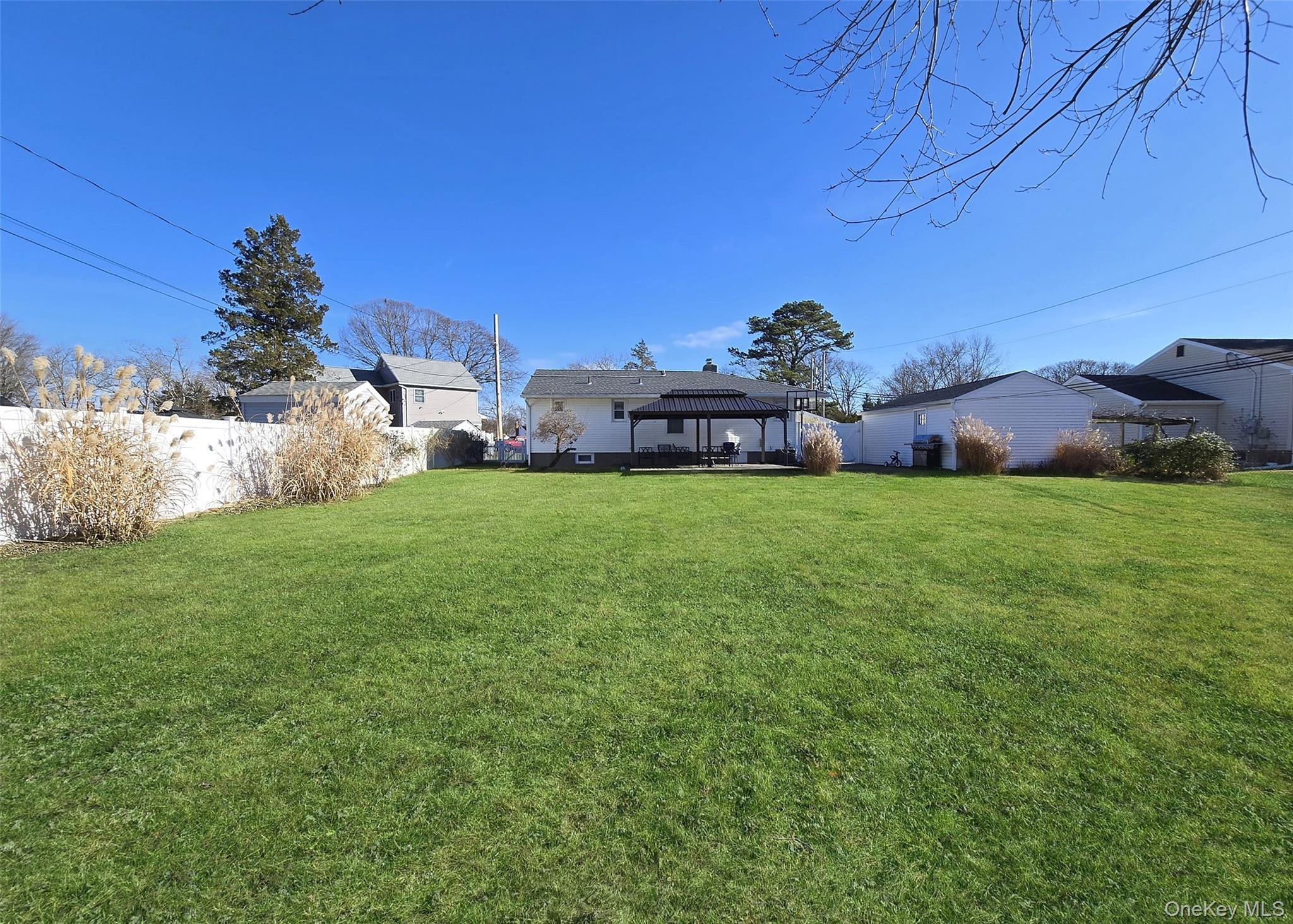 Single Family Virginia Suffolk County, NY 11720, MLS-941950-22