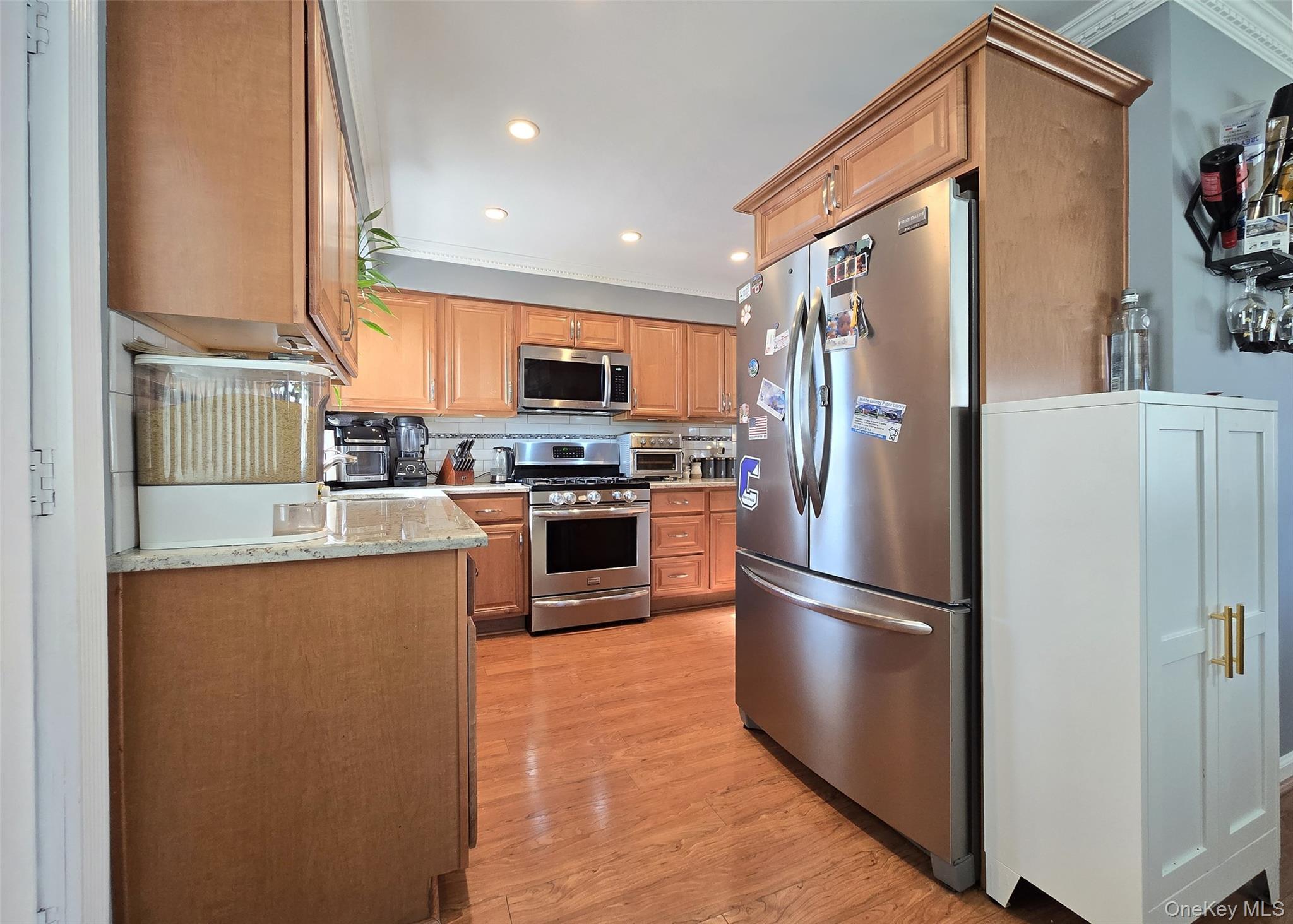 Single Family Virginia Suffolk County, NY 11720, MLS-941950-6