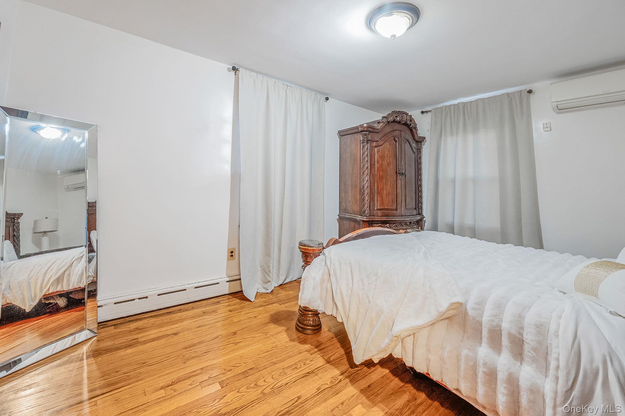 Single Family 85th Queens, NY 11432, MLS-942005-12