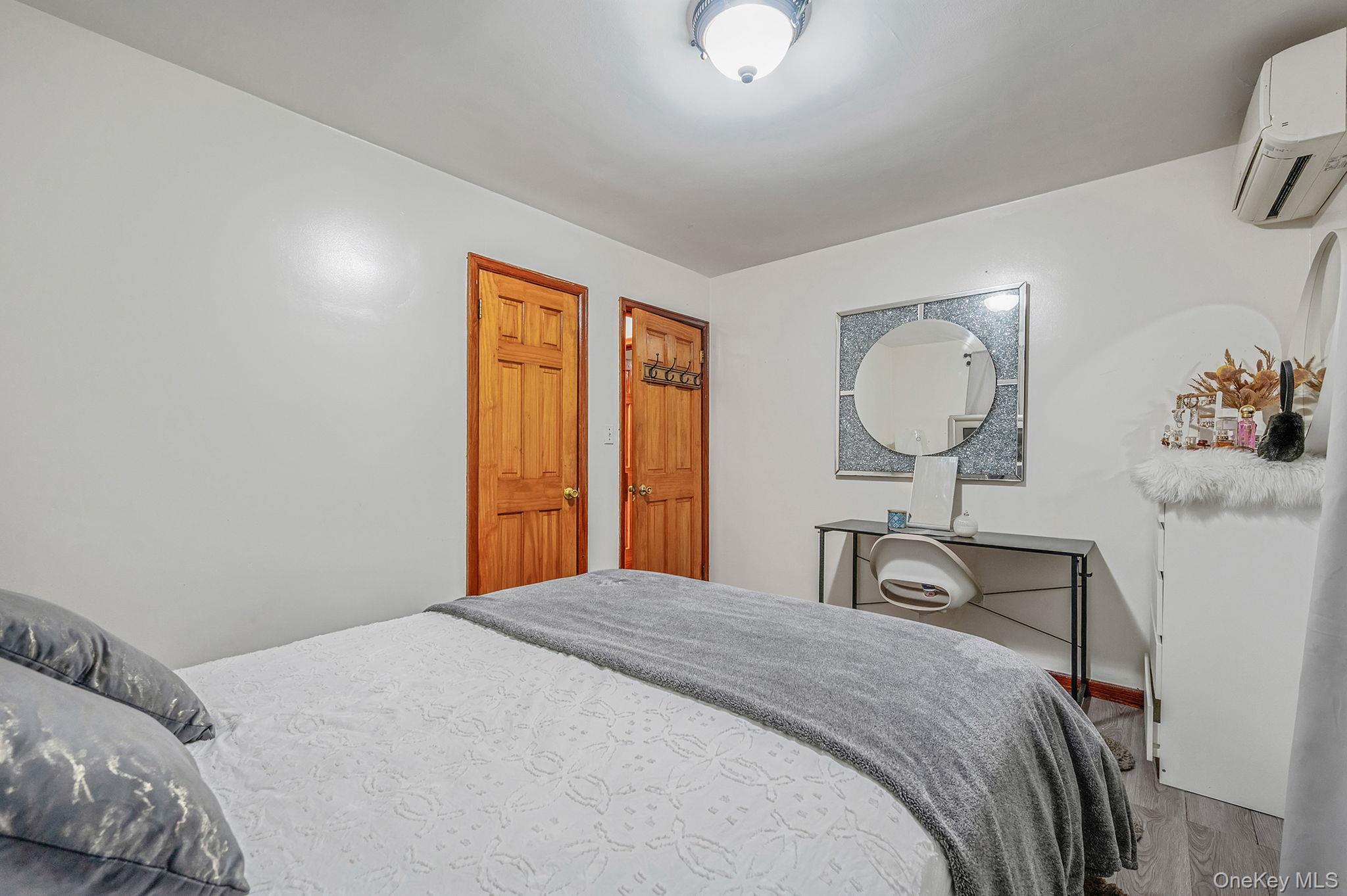 Single Family 85th Queens, NY 11432, MLS-942005-15