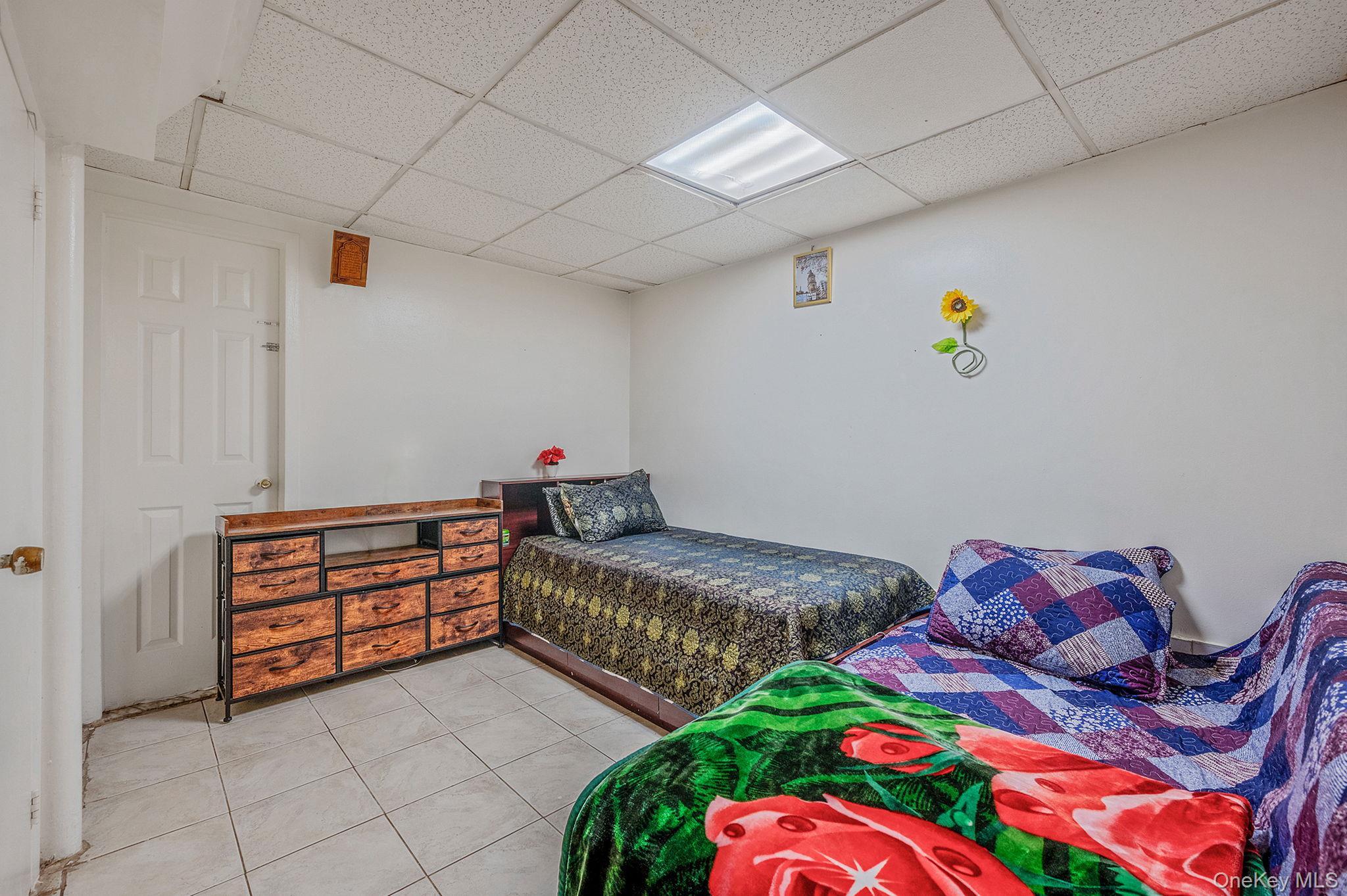 Single Family 85th Queens, NY 11432, MLS-942005-33