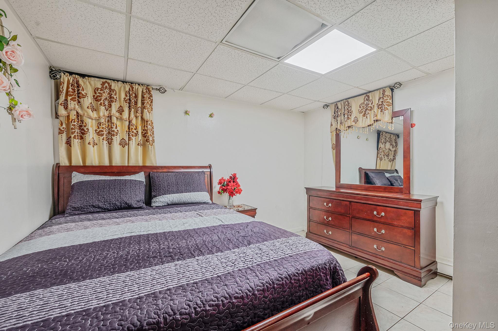 Single Family 85th Queens, NY 11432, MLS-942005-35