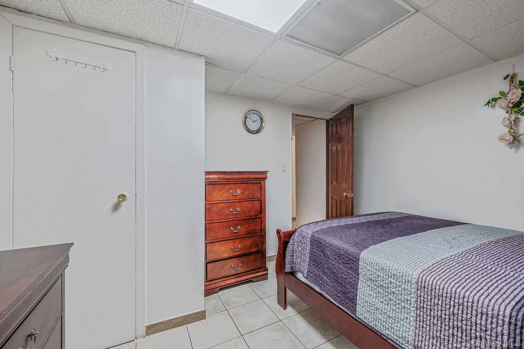 Single Family 85th Queens, NY 11432, MLS-942005-36