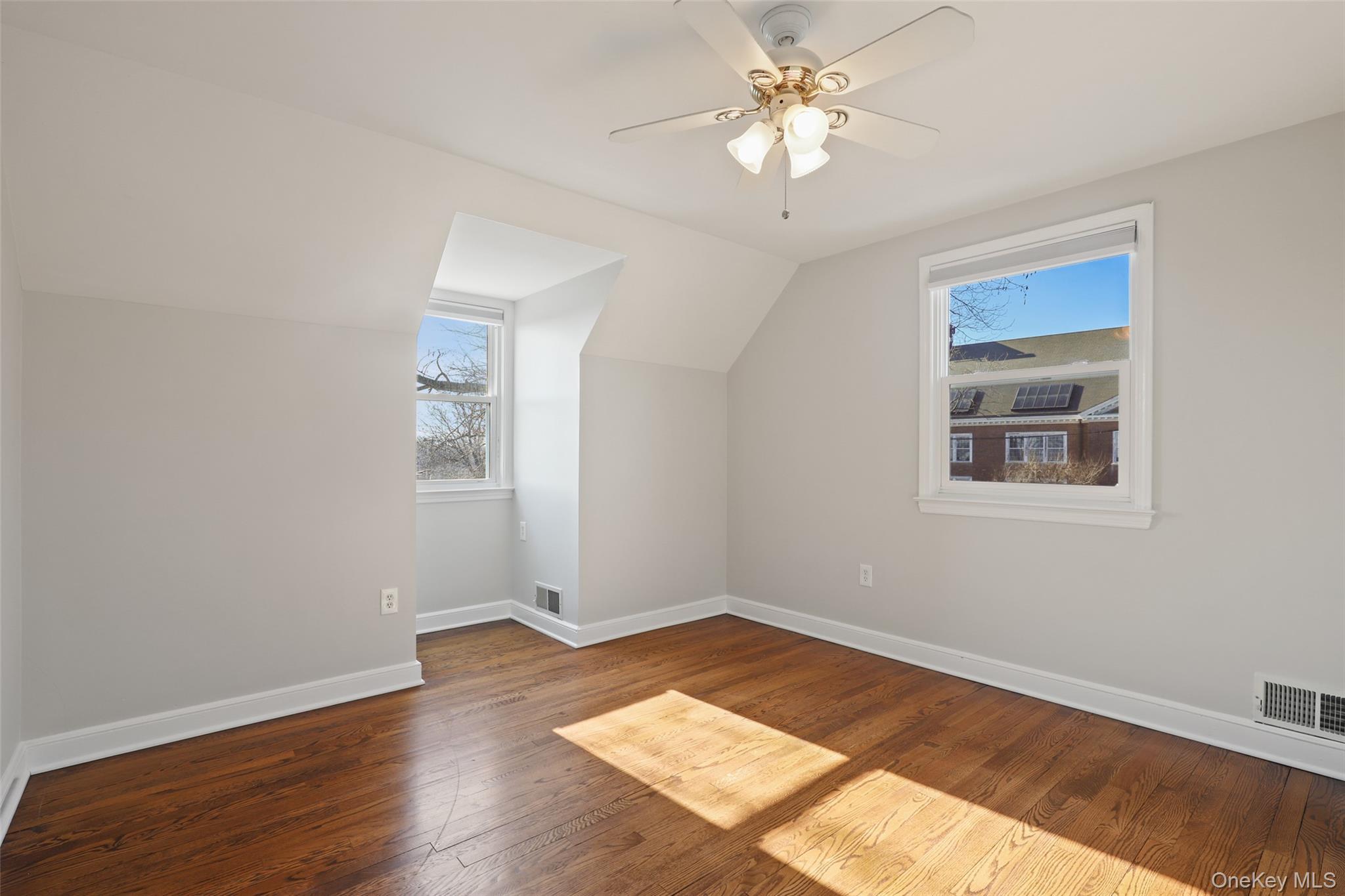 Single Family Oakridge Westchester County, NY 10573, MLS-942009-13