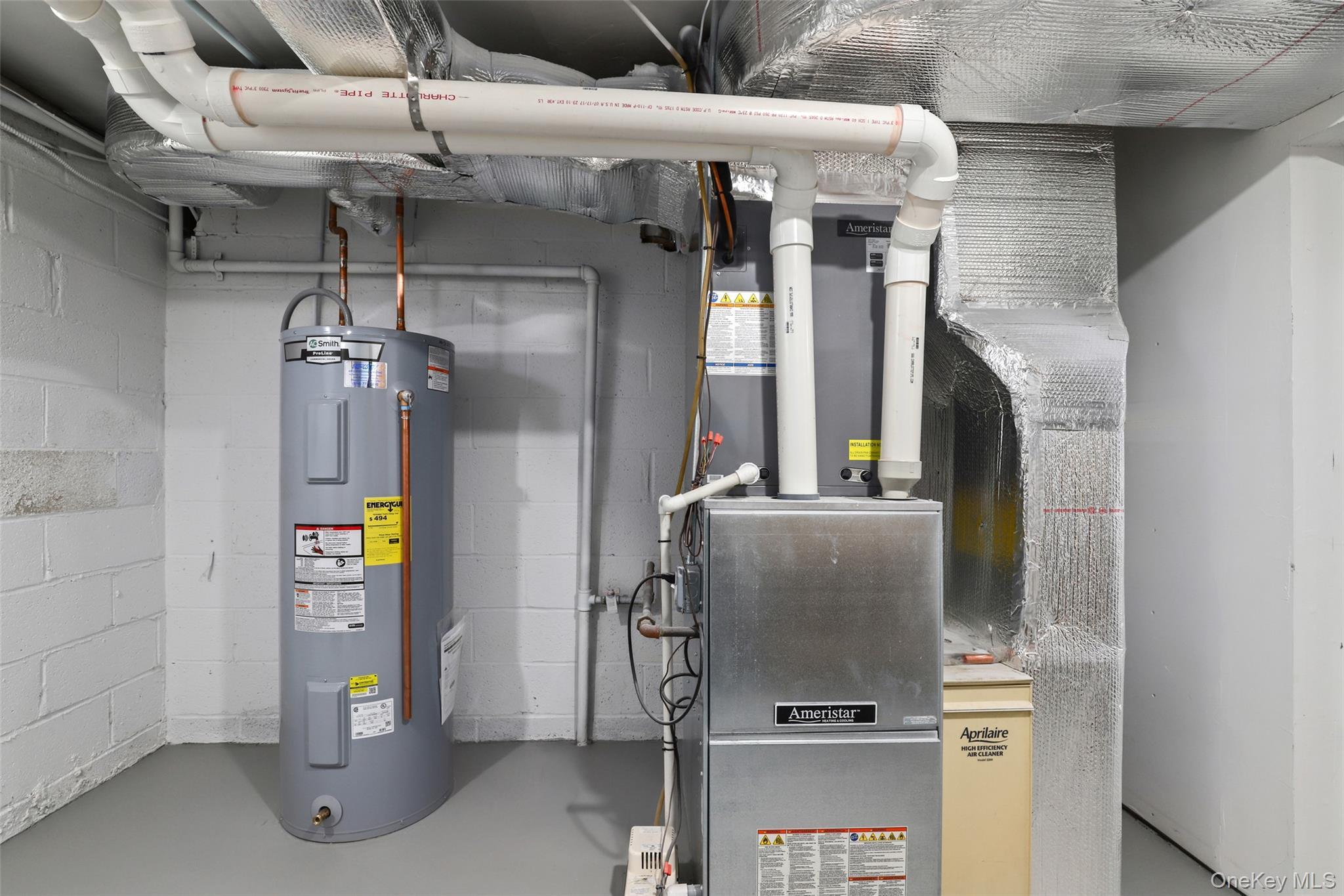 Single Family Oakridge Westchester County, NY 10573, MLS-942009-15