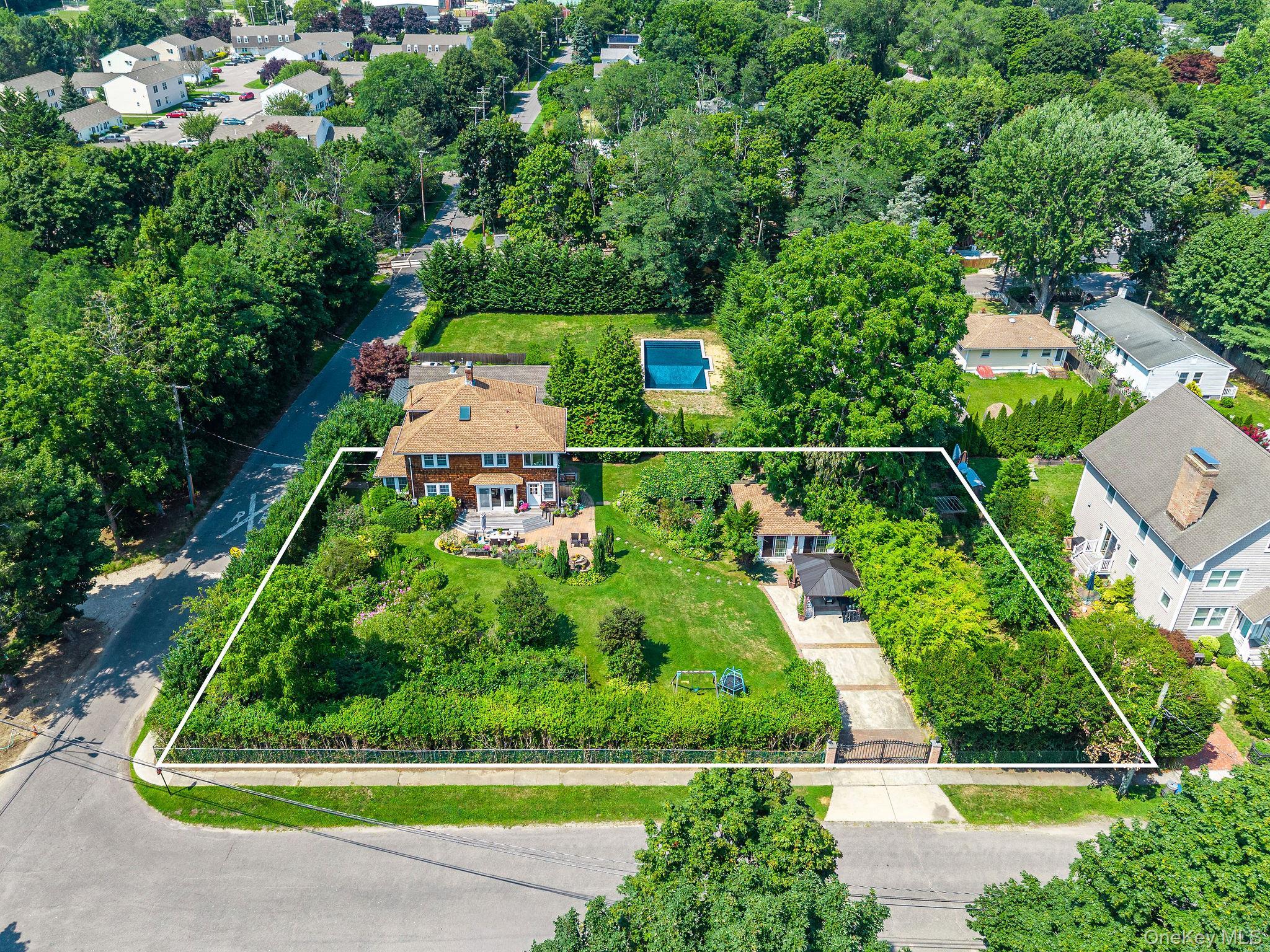 Single Family 9th Street  Suffolk County, NY 11944, MLS-942025-2