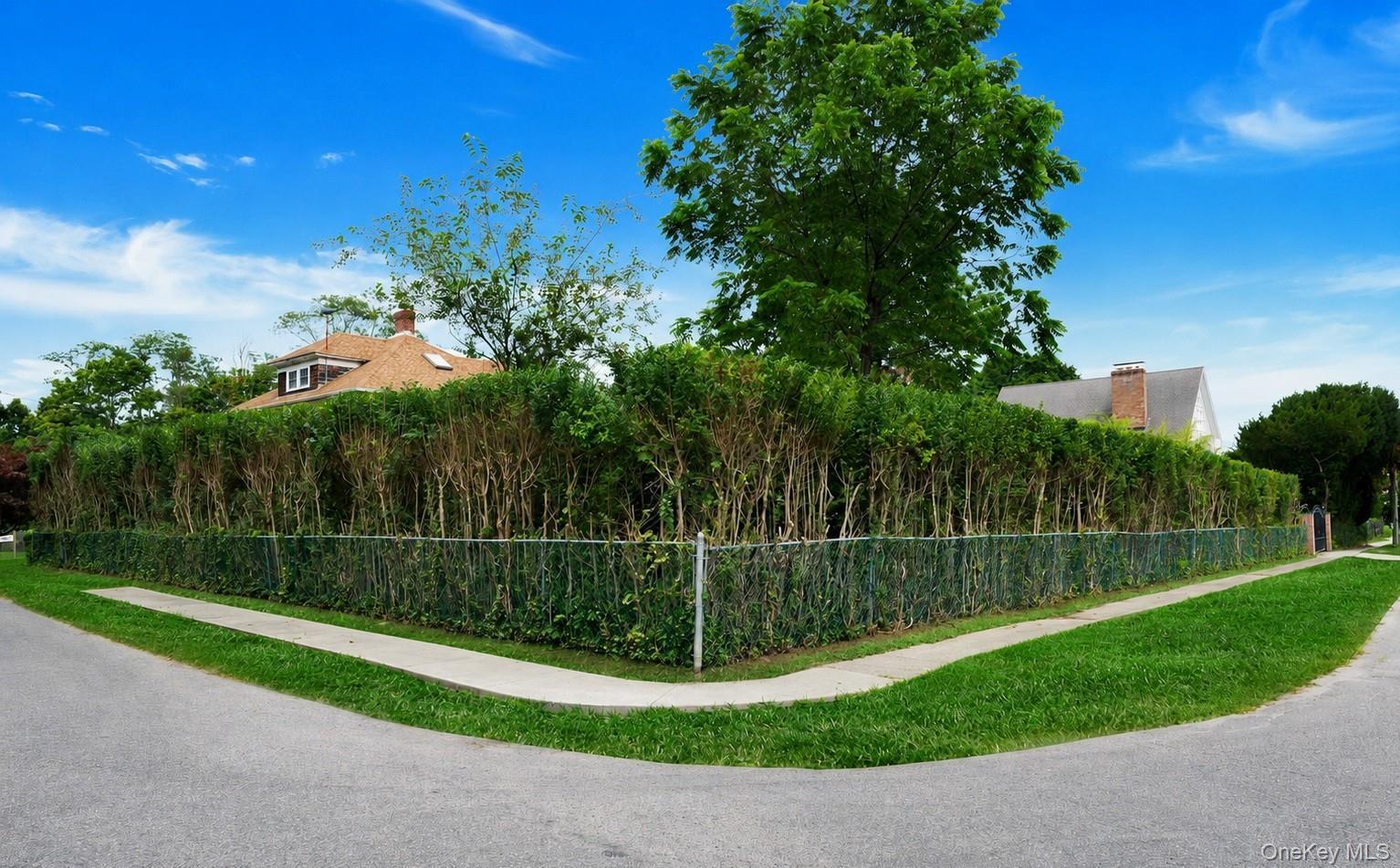 Single Family 9th Street  Suffolk County, NY 11944, MLS-942025-43