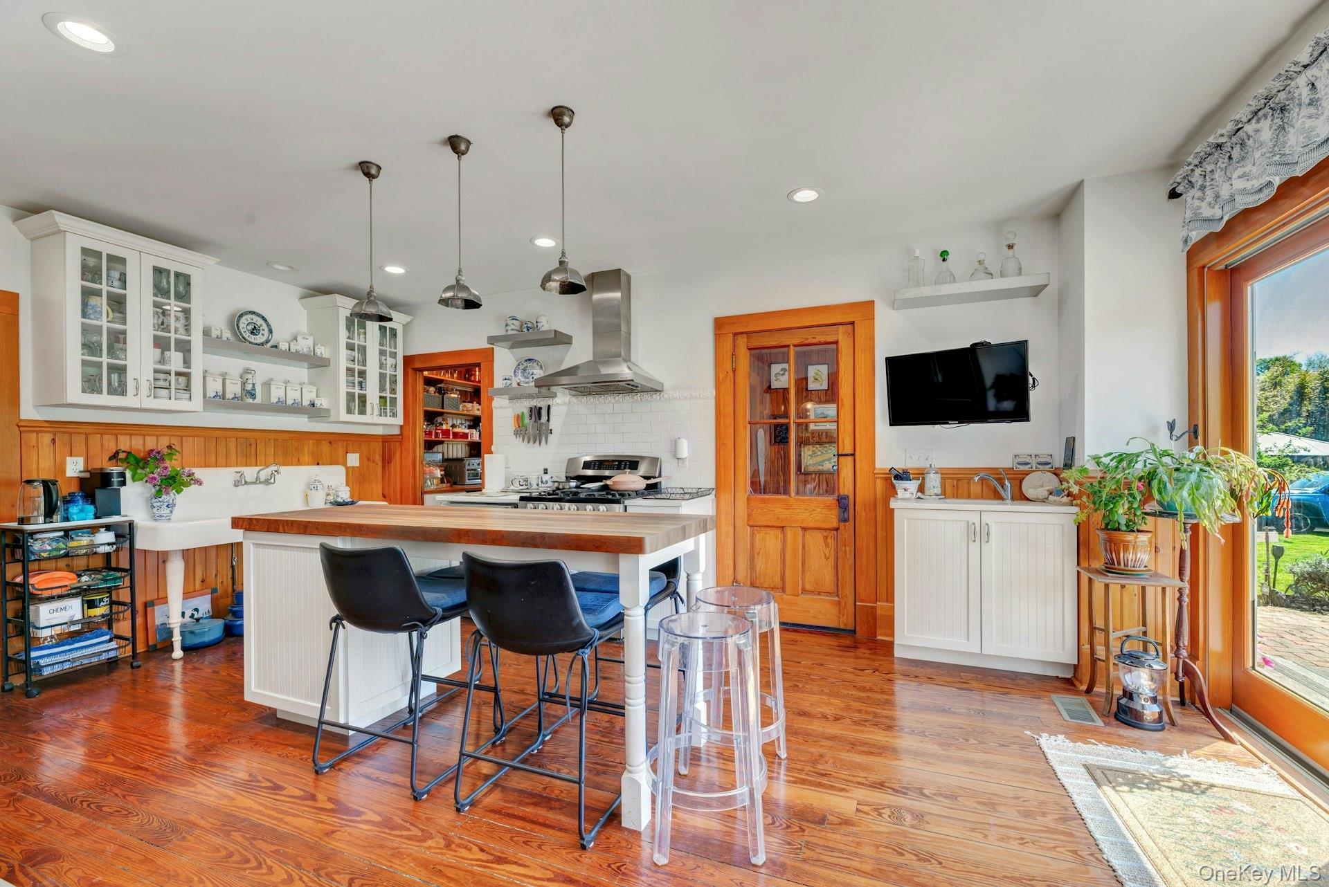 Single Family 9th Street  Suffolk County, NY 11944, MLS-942025-6