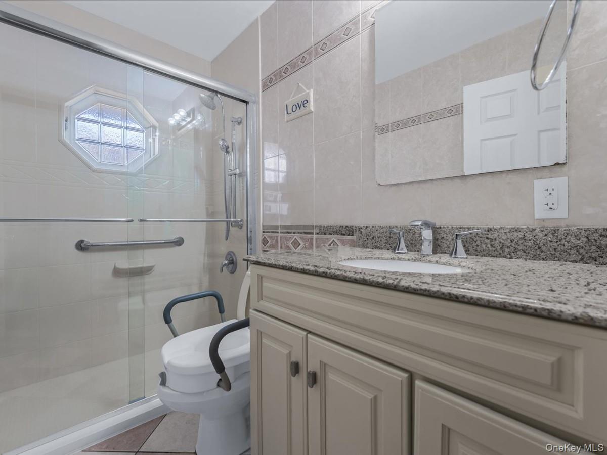 Single Family Cable Nassau County, NY 11801, MLS-942029-10