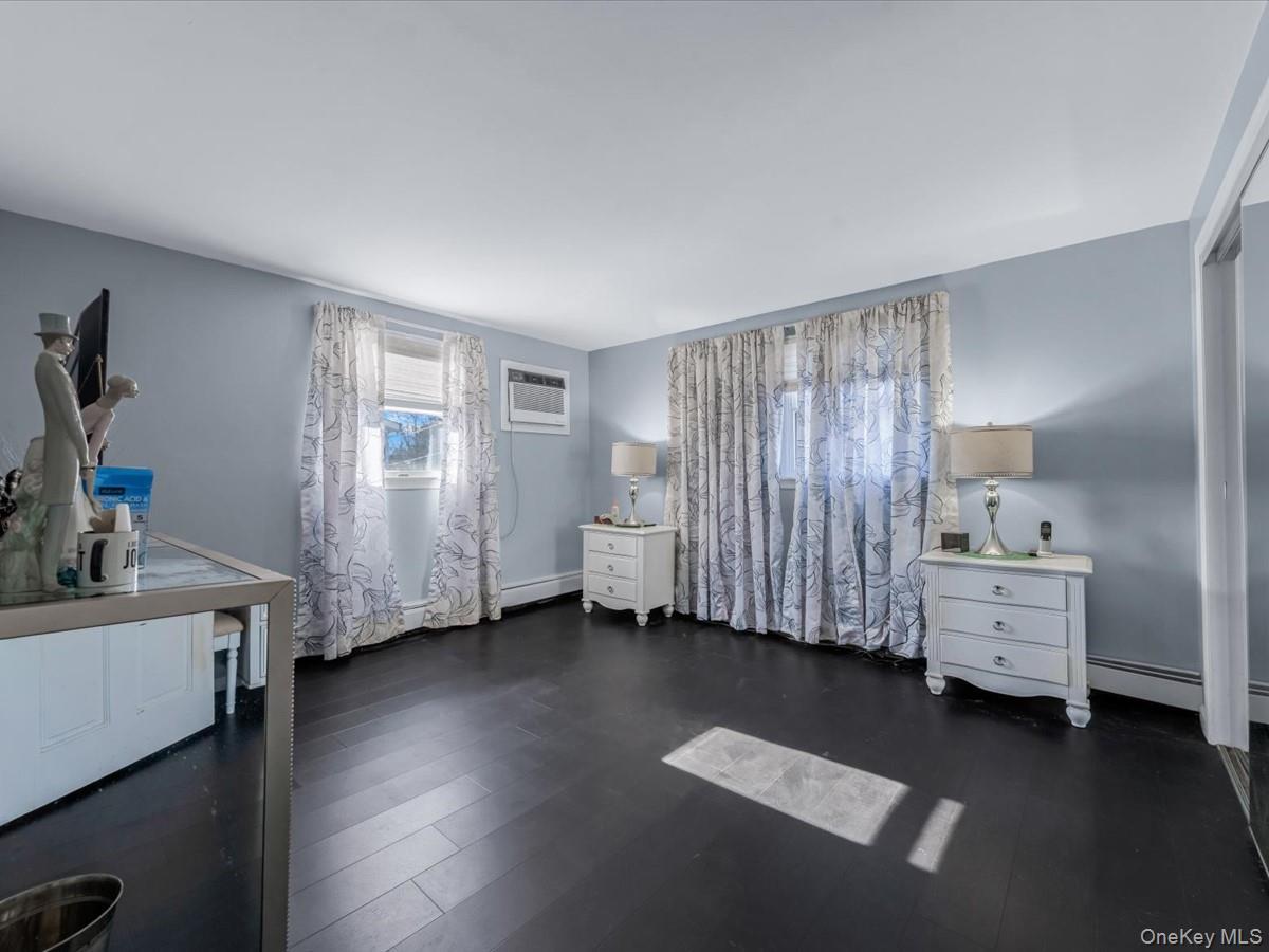 Single Family Cable Nassau County, NY 11801, MLS-942029-11