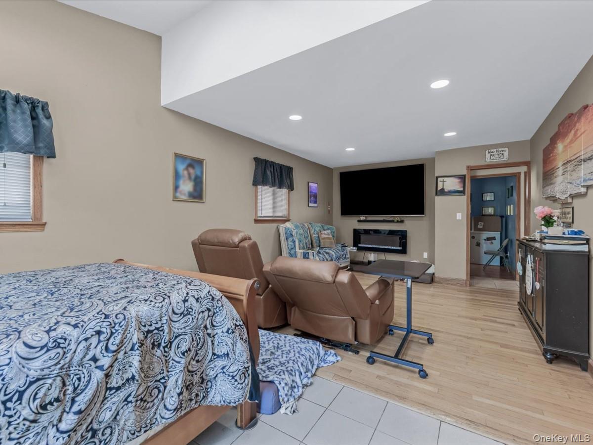 Single Family Cable Nassau County, NY 11801, MLS-942029-8