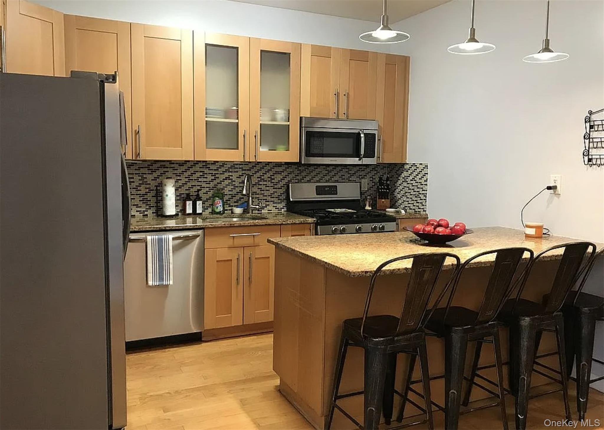 Single Family Richardson  Brooklyn, NY 11222, MLS-942049-3