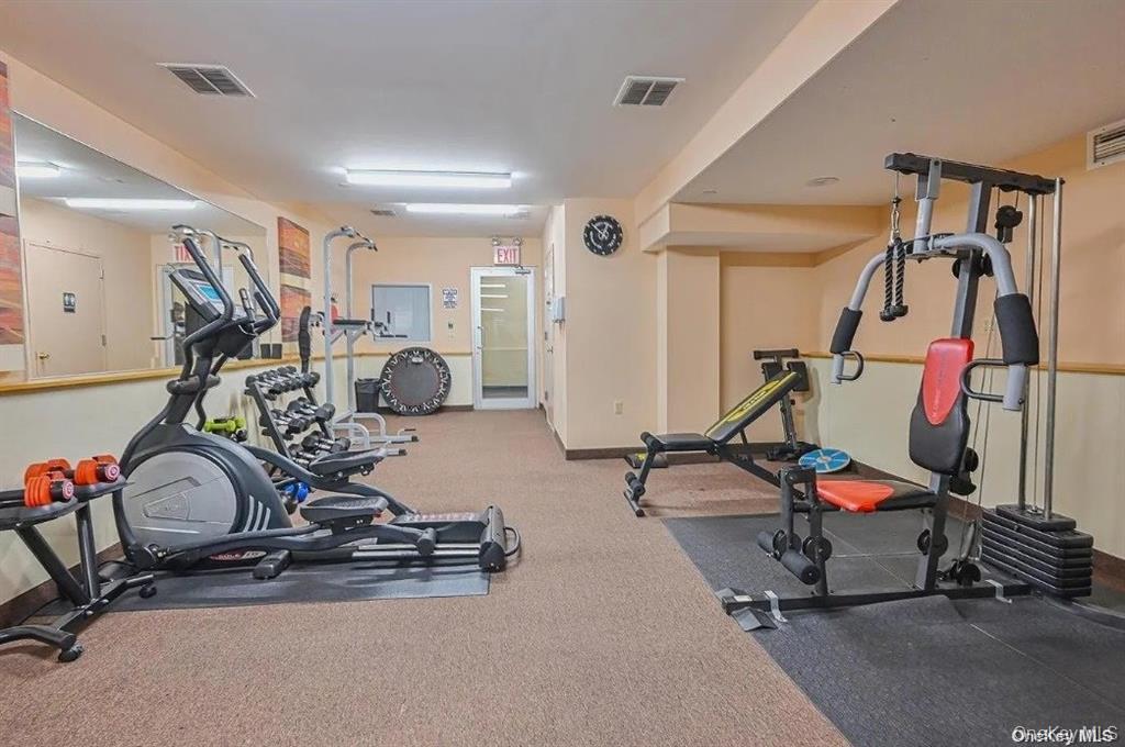 Condo 64th Street Queens, NY 11377, MLS-942068-7