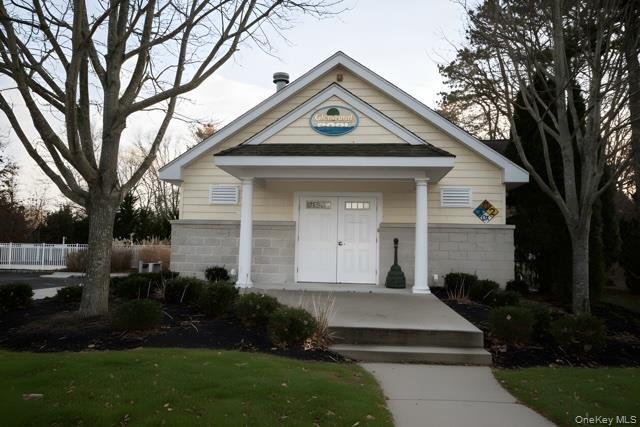 Single Family Old Country Rd  Suffolk County, NY 11901, MLS-942069-15