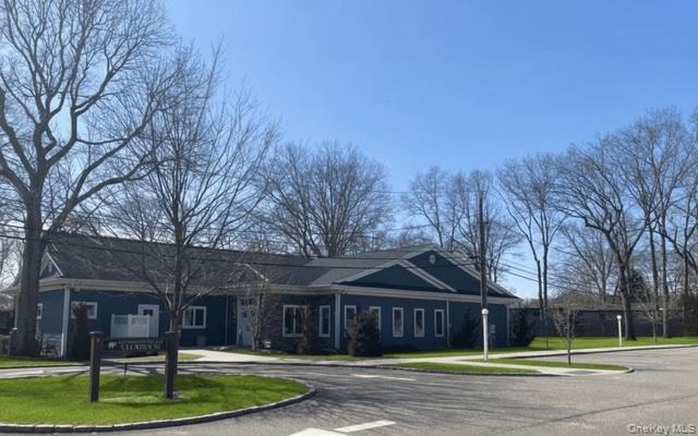 Single Family Old Country Rd  Suffolk County, NY 11901, MLS-942069-16