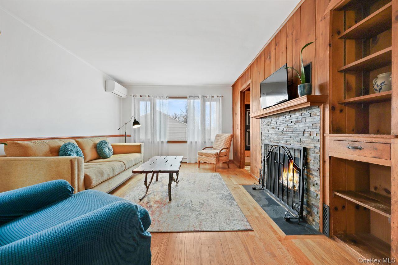 Single Family Hillcrest  Putnam County, NY 10509, MLS-942088-11