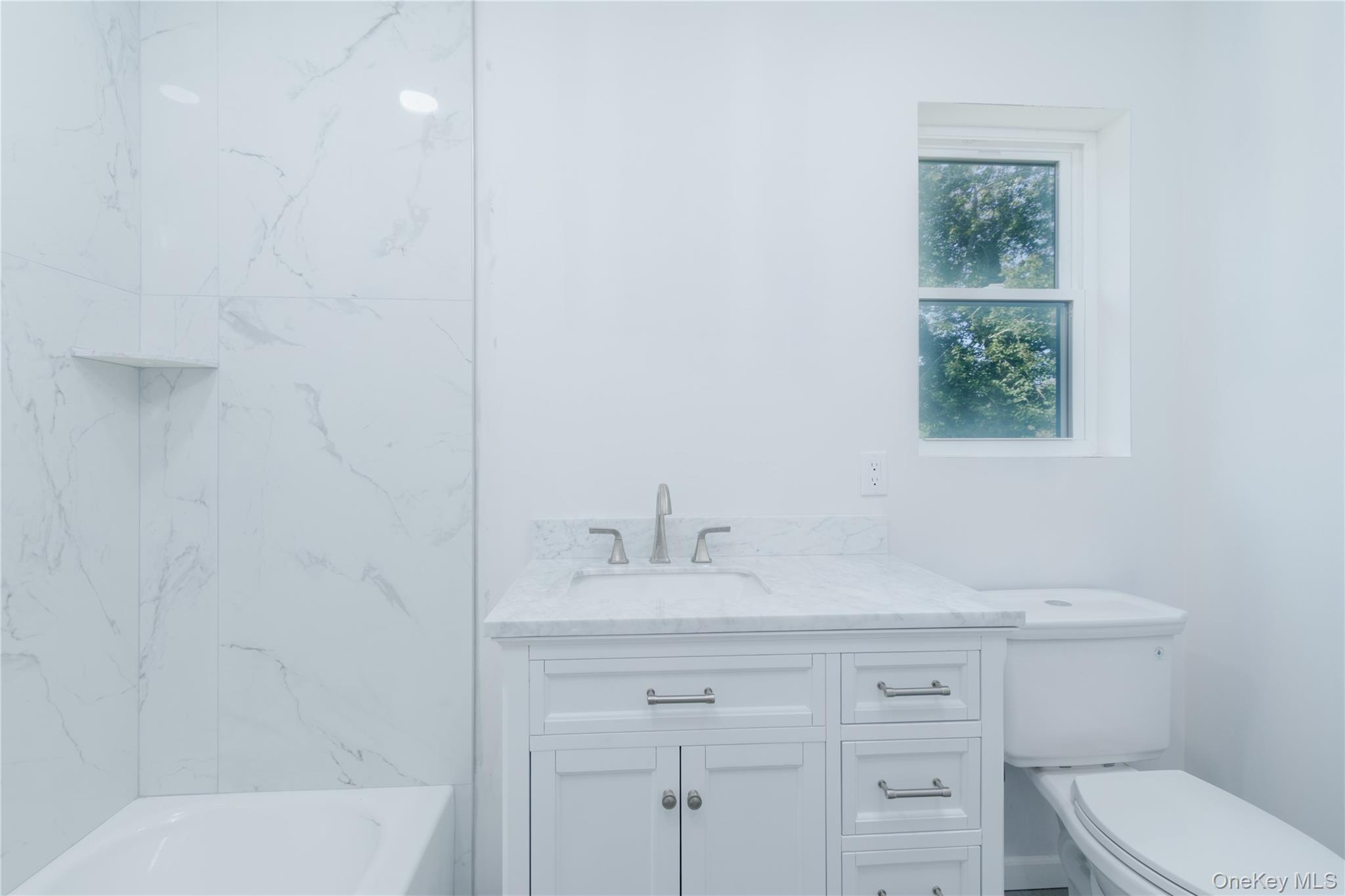 Single Family Mckinley Suffolk County, NY 11951, MLS-942106-22