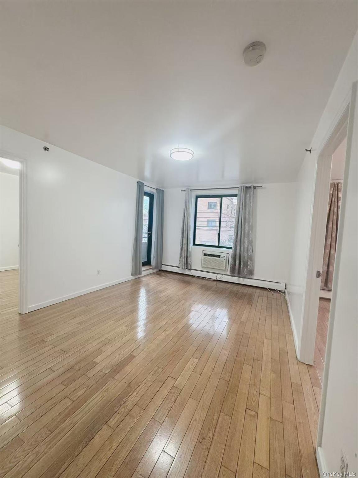 Condo 35th Queens, NY 11354, MLS-942125-3