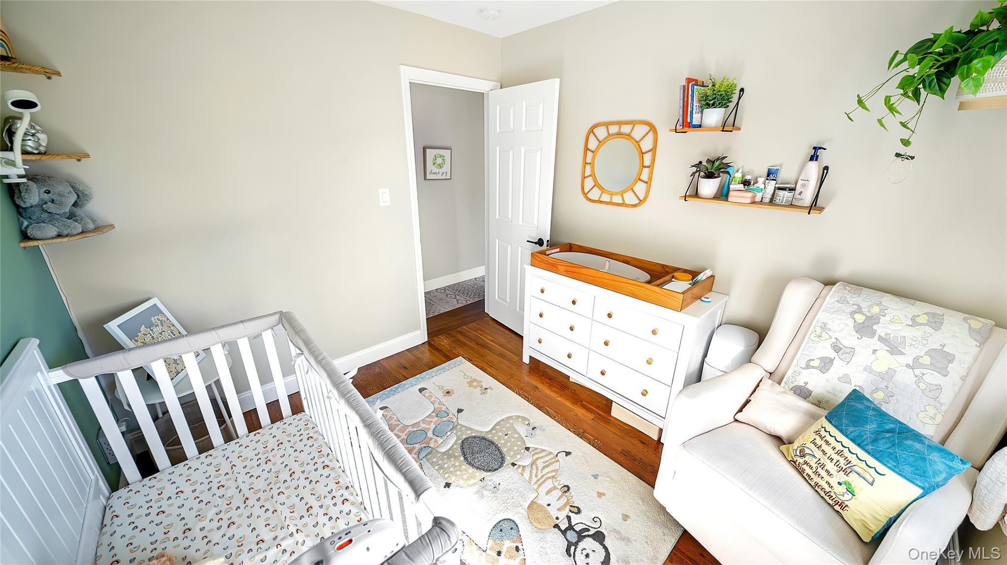 Single Family Ponder Suffolk County, NY 11729, MLS-942167-20