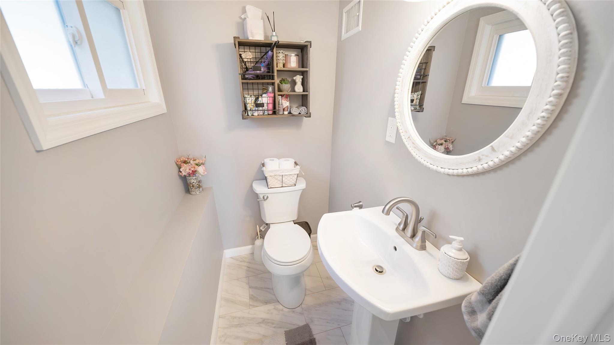 Single Family Ponder Suffolk County, NY 11729, MLS-942167-23