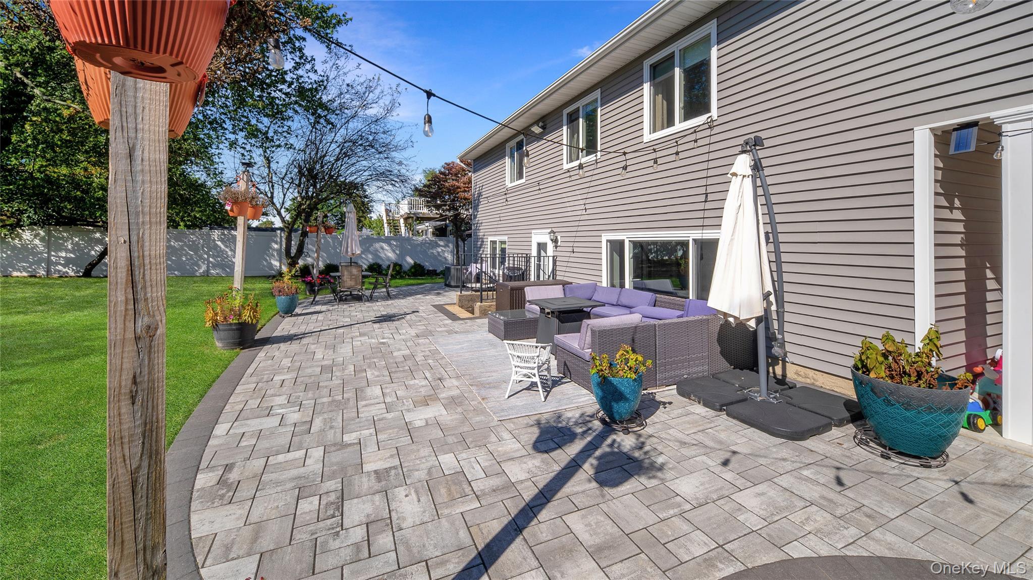 Single Family Ponder Suffolk County, NY 11729, MLS-942167-27