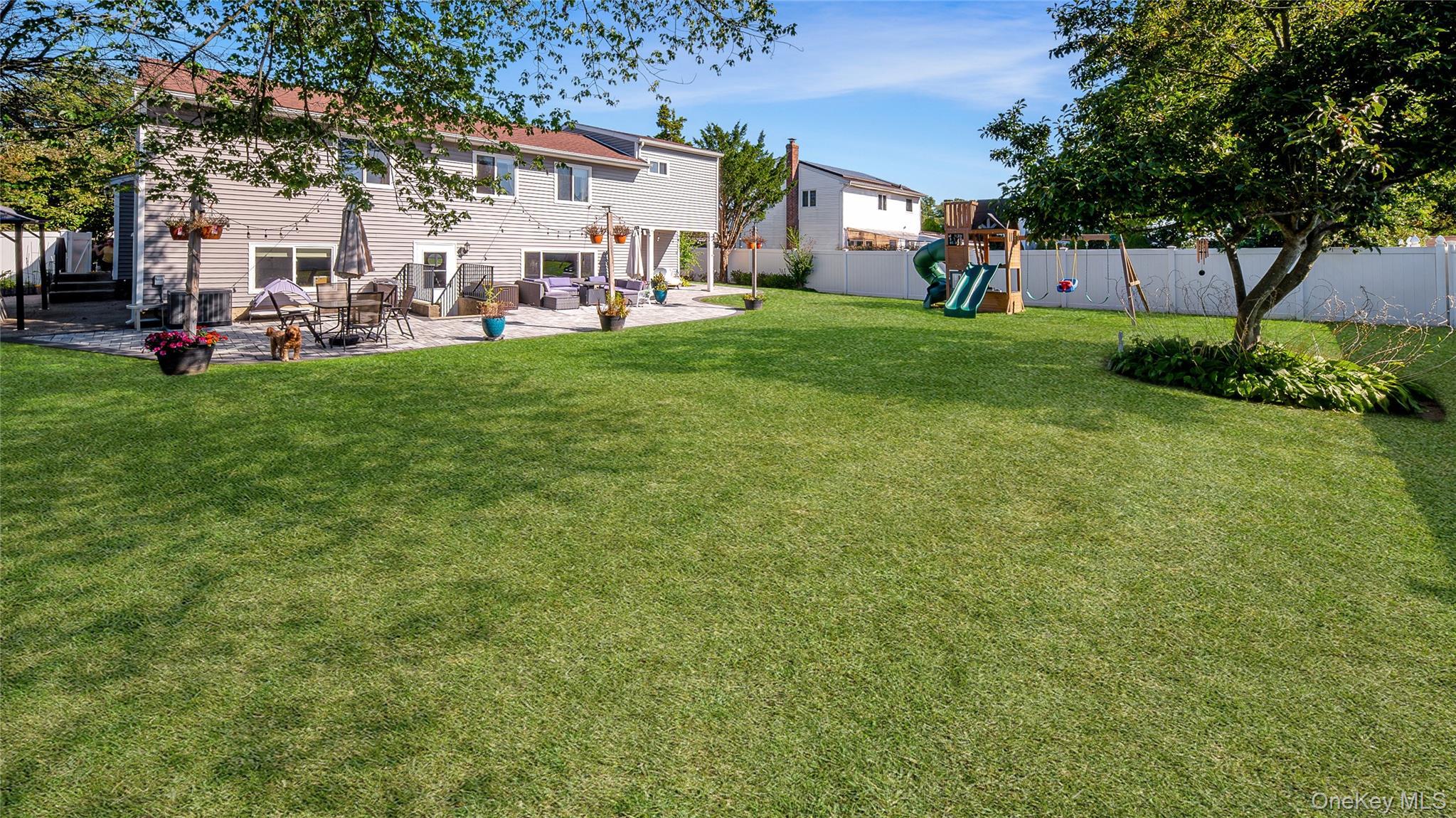 Single Family Ponder Suffolk County, NY 11729, MLS-942167-33